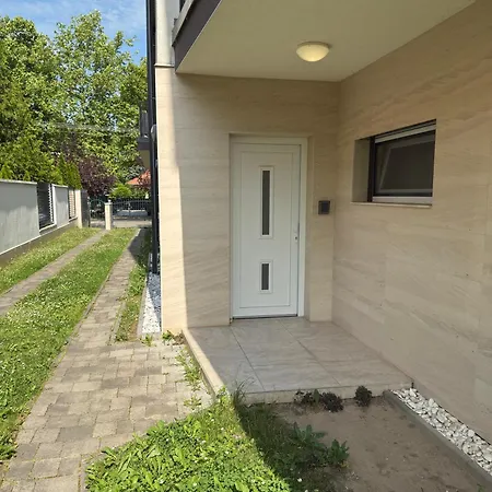 Апартаменты Zamardi Apartman *